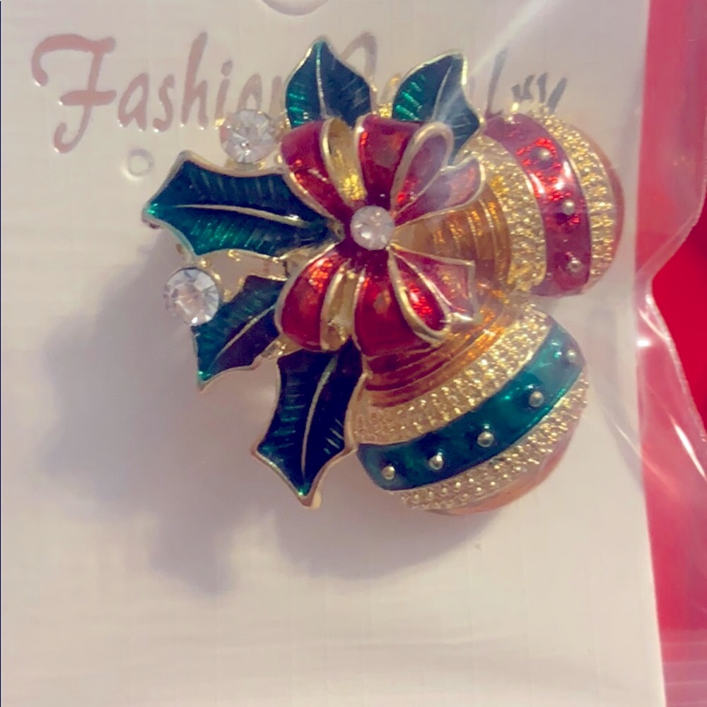 Christmas Bell Pin/Brooch